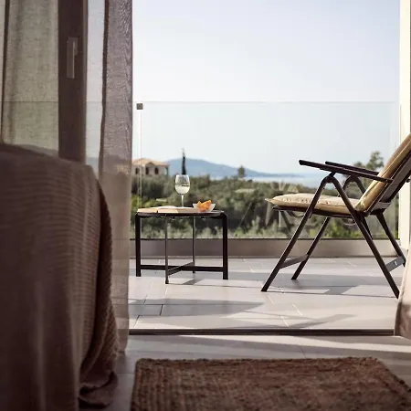 Pιgeon Nest Villa 4*